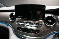 メルセデスベンツ Vクラス 2022年ﾓﾃﾞﾙ V220d RHD ｴｸｼｸﾙｰｼﾌﾞ ﾛﾝｸﾞﾌﾟﾗﾁﾅｽｽｲｰﾄ 18ｲﾝﾁAW ｵﾌﾞｼﾃﾞｨｱﾝﾌﾞﾗｯｸの中古車