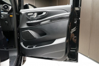 メルセデスベンツ Vクラス 2022年ﾓﾃﾞﾙ V220d RHD ｴｸｼｸﾙｰｼﾌﾞ ﾛﾝｸﾞﾌﾟﾗﾁﾅｽｽｲｰﾄ 18ｲﾝﾁAW ｵﾌﾞｼﾃﾞｨｱﾝﾌﾞﾗｯｸの中古車