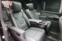 メルセデスベンツ Vクラス 2022年ﾓﾃﾞﾙ V220d RHD ｴｸｼｸﾙｰｼﾌﾞ ﾛﾝｸﾞﾌﾟﾗﾁﾅｽｽｲｰﾄ 18ｲﾝﾁAW ｵﾌﾞｼﾃﾞｨｱﾝﾌﾞﾗｯｸの中古車