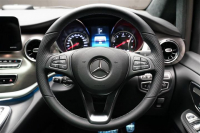 メルセデスベンツ Vクラス 2022年ﾓﾃﾞﾙ V220d RHD ｴｸｼｸﾙｰｼﾌﾞ ﾛﾝｸﾞﾌﾟﾗﾁﾅｽｽｲｰﾄ 18ｲﾝﾁAW ｵﾌﾞｼﾃﾞｨｱﾝﾌﾞﾗｯｸの中古車