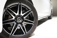 メルセデスベンツ Vクラス 2024年ﾓﾃﾞﾙ V220d RHDｴｸｽｸﾙｰｼﾌﾞLﾌﾟﾗﾁﾅｽｲｰﾄ 18ｲﾝﾁAW ﾛｯｸｸﾘｽﾀﾙﾎﾜｲﾄの中古車