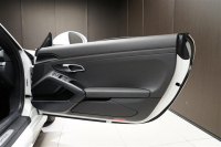 ポルシェ 718 ケイマン 2019年ﾓﾃﾞﾙ 718ｹｲﾏﾝ MT RHD ｽﾎﾟｰﾂﾛﾉPKG 18ｲﾝﾁAW ﾎﾜｲﾄの中古車