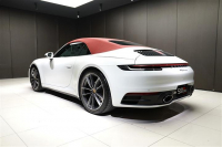 ポルシェ 911(Type992) 2020年ﾓﾃﾞﾙ  ｶﾚﾗ ｶﾌﾞﾘｵﾚ RHD ｽﾎﾟｰﾂｸﾛﾉPKG ｽﾎﾟｰﾂｴｸﾞｿﾞｰｽﾄ ｼｰﾄﾋｰﾀｰ&ﾍﾞﾝﾁﾚｰﾀｰ ﾎﾜｲﾄの中古車