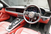 ポルシェ 911(Type992) 2020年ﾓﾃﾞﾙ  ｶﾚﾗ ｶﾌﾞﾘｵﾚ RHD ｽﾎﾟｰﾂｸﾛﾉPKG ｽﾎﾟｰﾂｴｸﾞｿﾞｰｽﾄ ｼｰﾄﾋｰﾀｰ&ﾍﾞﾝﾁﾚｰﾀｰ ﾎﾜｲﾄの中古車