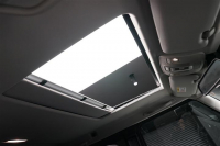 メルセデスベンツ Gクラス 2016年モデルG350d RHD ラグジュアリーP 18インチAW ポーラーホワイトの中古車