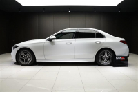 メルセデスベンツ Cクラス 2022年モデル C200 4マチック アバンギャルド ベーシックPKG AMGラインPKG レザーエクスクルーシブPKG RHD オパリスホワイトの中古車