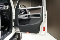 メルセデスベンツ 新規車種 マヌファクトゥーアP　RHDの中古車