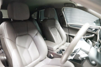 ポルシェ マカン 2019年モデル マカン RHD PDK 4WD 19インチAW ヴァルカノグレーメタリックの中古車