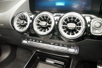 メルセデスベンツ 新規車種 AMGライン　RHD 4マチックの中古車