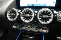 メルセデスベンツ Bクラス 2025年モデル B180 AMGライン RHD デジタルホワイトの中古車