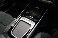 メルセデスベンツ Bクラス 2025年モデル B180 AMGライン RHD デジタルホワイトの中古車