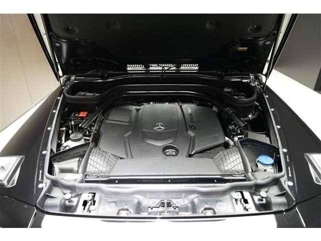 ベンツG450d エンジンルームの画像